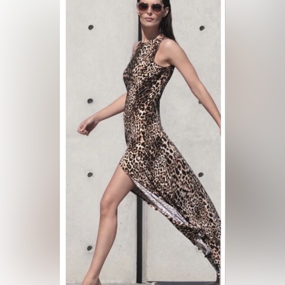 Dresses & Skirts - SZ 10 Joseph Ribkoff gorgeous animal print maxi dress with stylish side slit